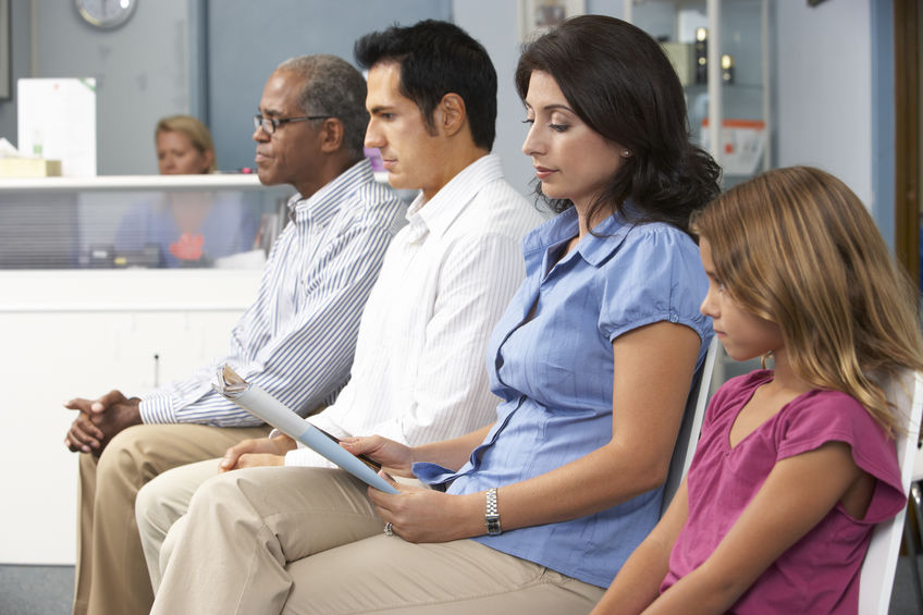 patients in doctors waiting room. this image is used in an article around the responsibility of the locum tenens to you as the patient and how sonoran hospital medicine, plc, scottsdale locum tenens practice focuses on the patient.